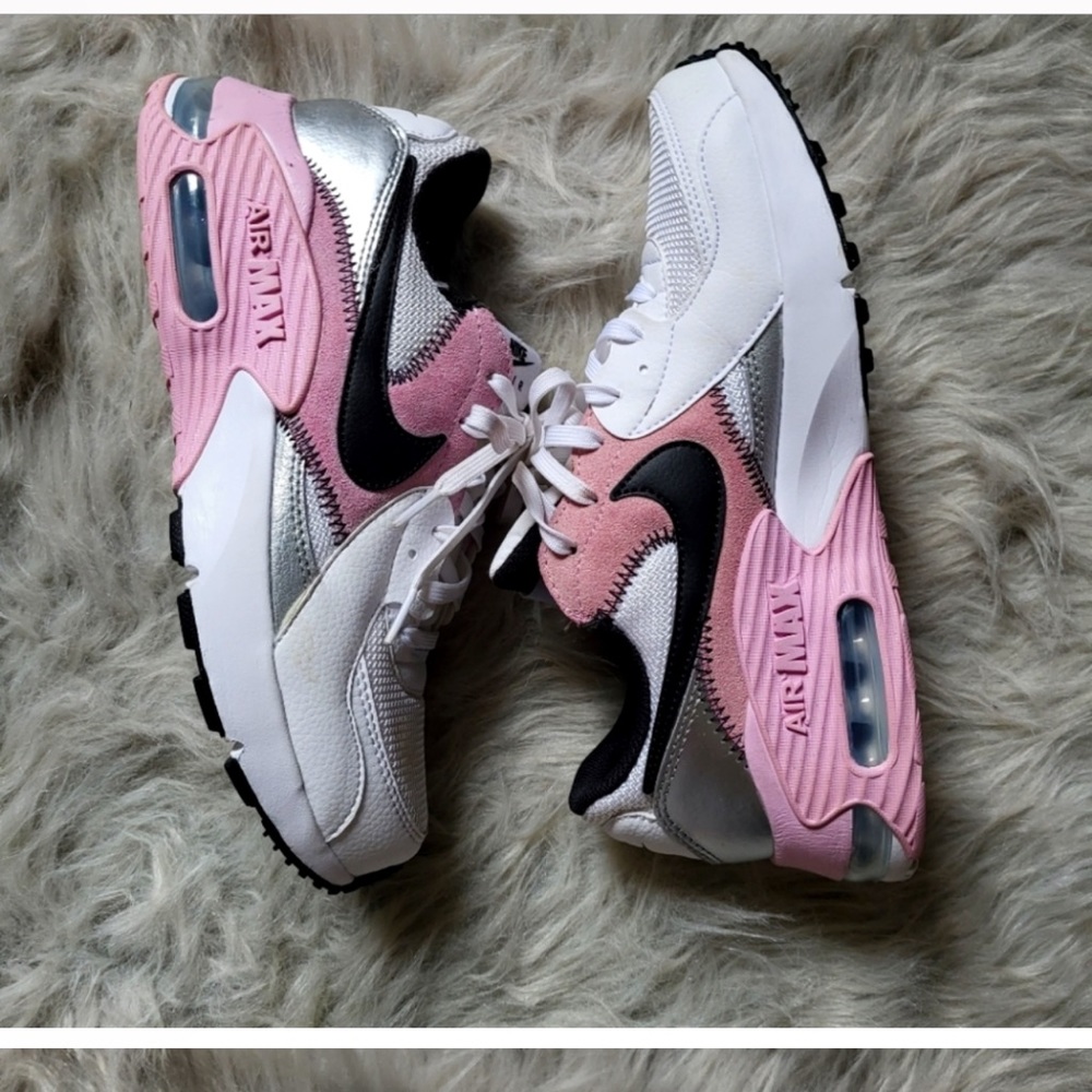 Womens Nike Air Max Excee Size 8